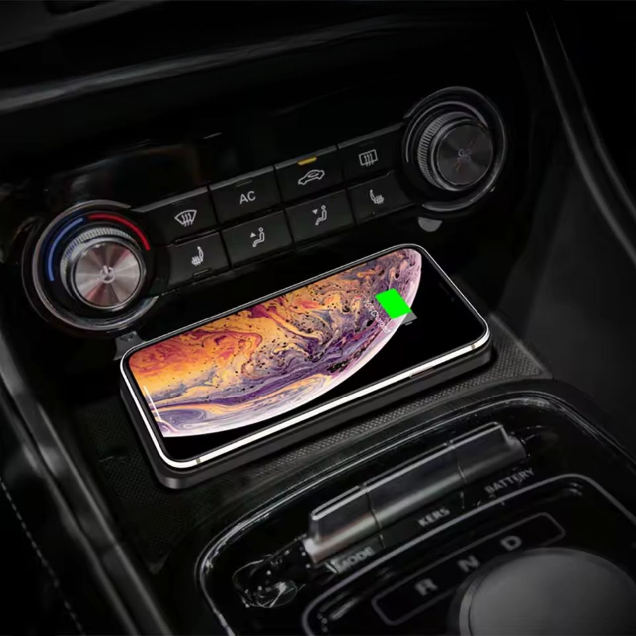 Podložka pro bezdrátové nabíjení telefonů, CarPad - Image 6
